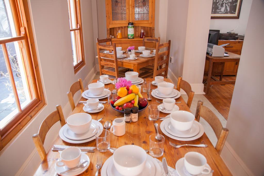Glory Guesthouse เคปทาวน์ ภายนอก รูปภาพ