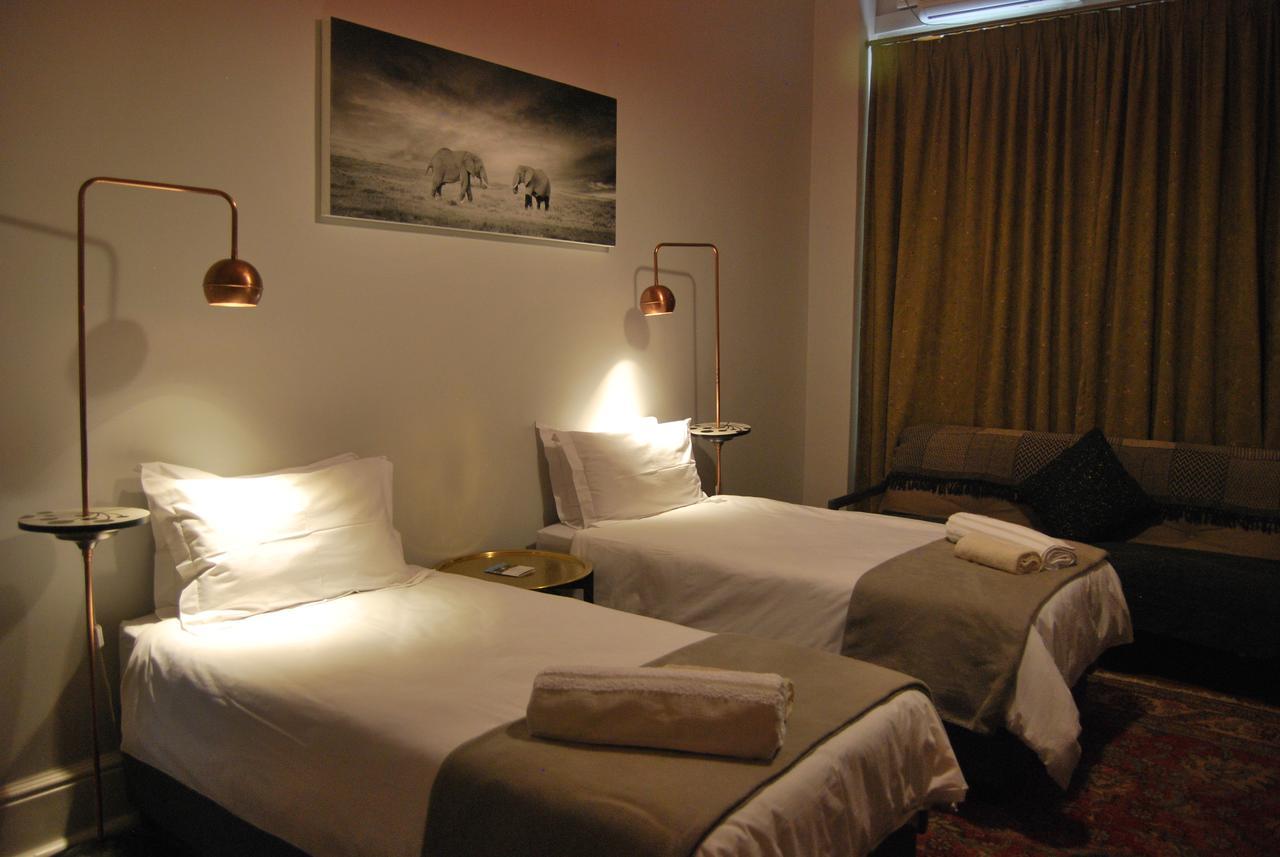 Glory Guesthouse เคปทาวน์ ภายนอก รูปภาพ