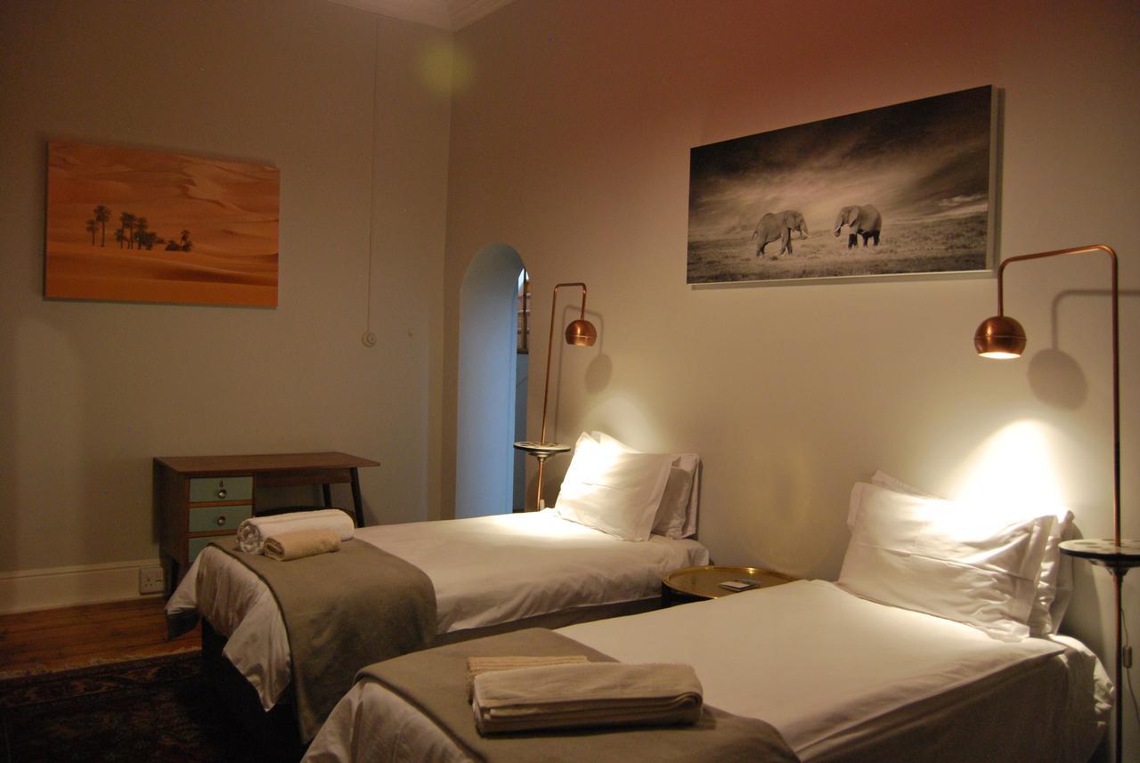Glory Guesthouse เคปทาวน์ ภายนอก รูปภาพ
