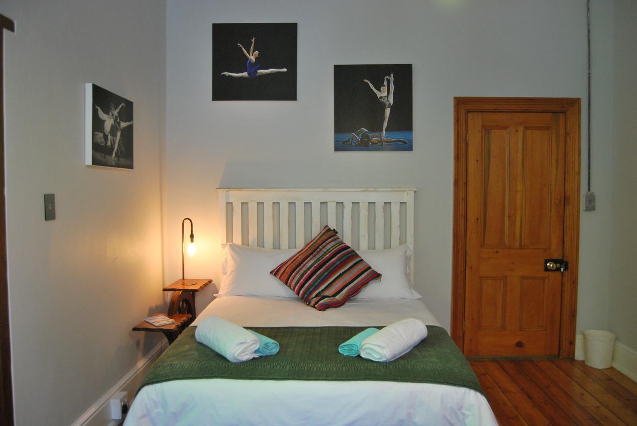 Glory Guesthouse เคปทาวน์ ภายนอก รูปภาพ
