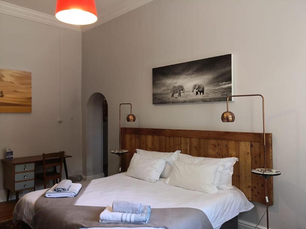 Glory Guesthouse เคปทาวน์ ภายนอก รูปภาพ