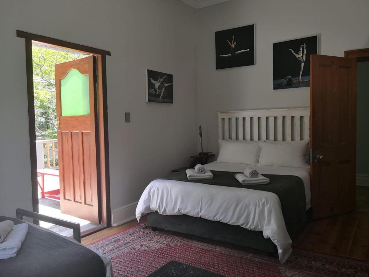 Glory Guesthouse เคปทาวน์ ภายนอก รูปภาพ